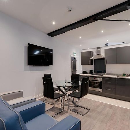 Temple Court Cavern Quarter Apartments By Happy Days 利物浦 外观 照片