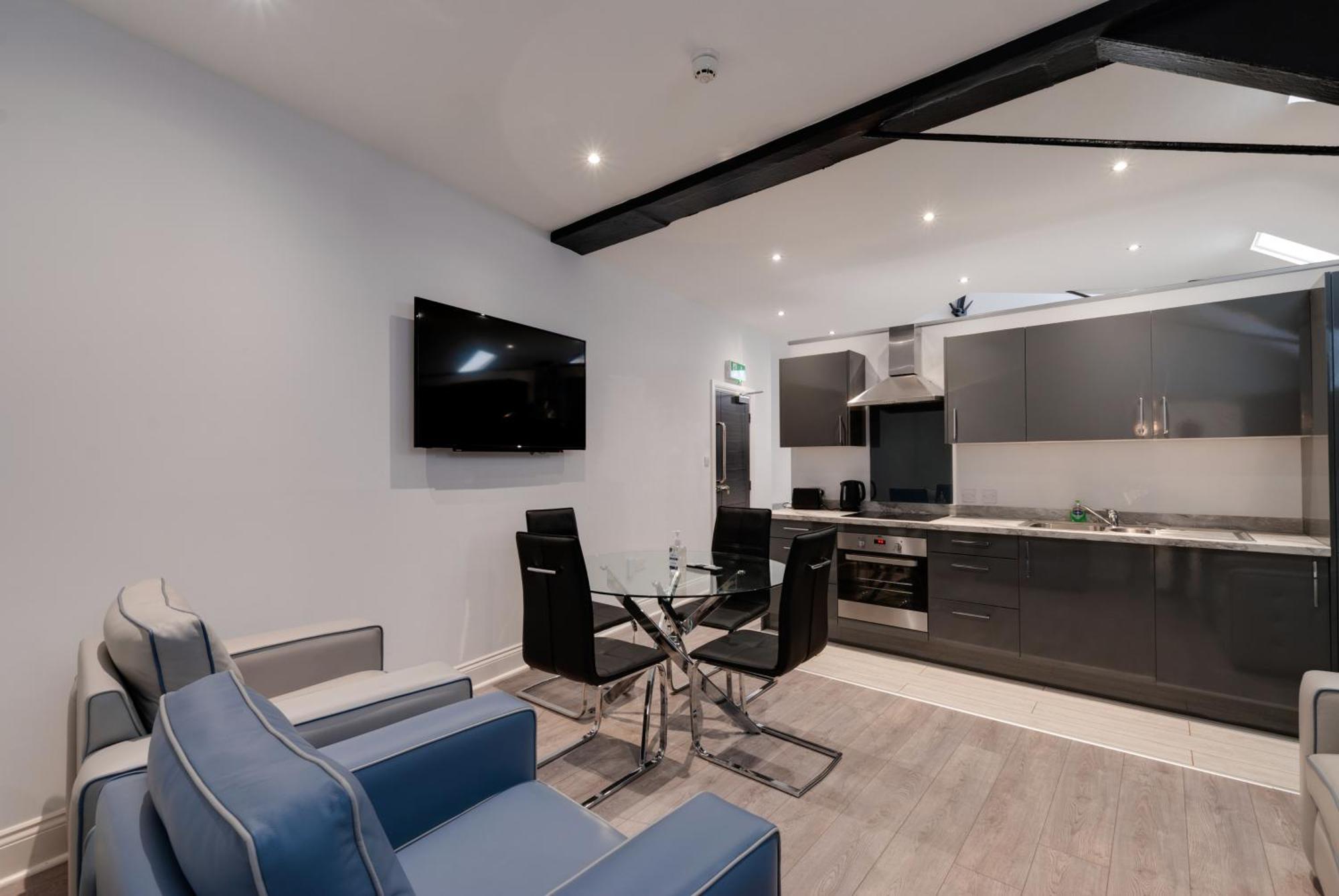 Temple Court Cavern Quarter Apartments By Happy Days 利物浦 外观 照片