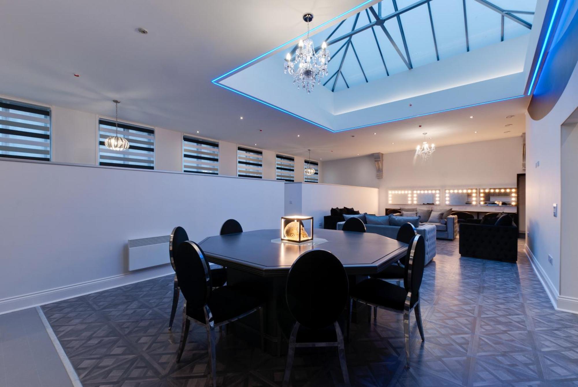 Temple Court Cavern Quarter Apartments By Happy Days 利物浦 外观 照片